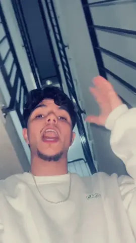 دقه قديمه من الايام الانتينا ☝🏽. #mcmego #امسي_ميقو #ليبيا #بنغازي #rap3arab 