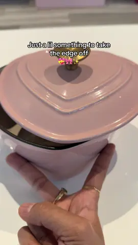 Nothing quite like this ✨iconic✨ dutch oven 💕 #parishilton #parisproducts #pinkproducts #pink #pinkkitchen #aesthetic #cookware #dutchoven 