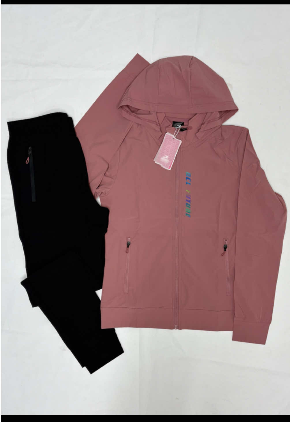 •CONJUNTO SECADO RAPIDO IRUN DE MUJER •CATALOGO 1150206351📲 •CAMPANA 378📍GALERIA SMART CAMPANA LOCAL 17B •REALIZAMOS ENVÍOS A TODO EL PAÍS🇦🇷📦 #avellanedamayorista #viralvideostiktok #viralvideos #avellanedaflores #fyppppppppppppppppppppppp #avellanedapormayor #fypシ゚viral🖤tiktok #irun #conjuntos #avellanedafloresropa #conjuntosfemininos 