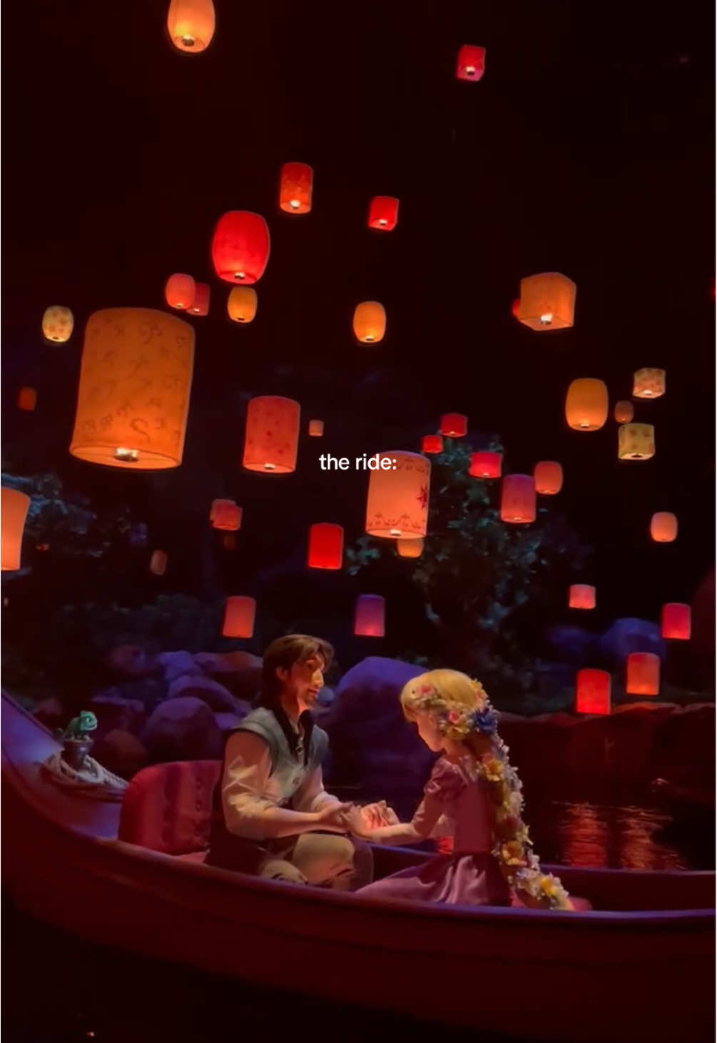 i see the light… and it’s real💜☀️ #rapunzel #iseethelight #tangled #disneysea #lantern #fairytale #fantasysprings 