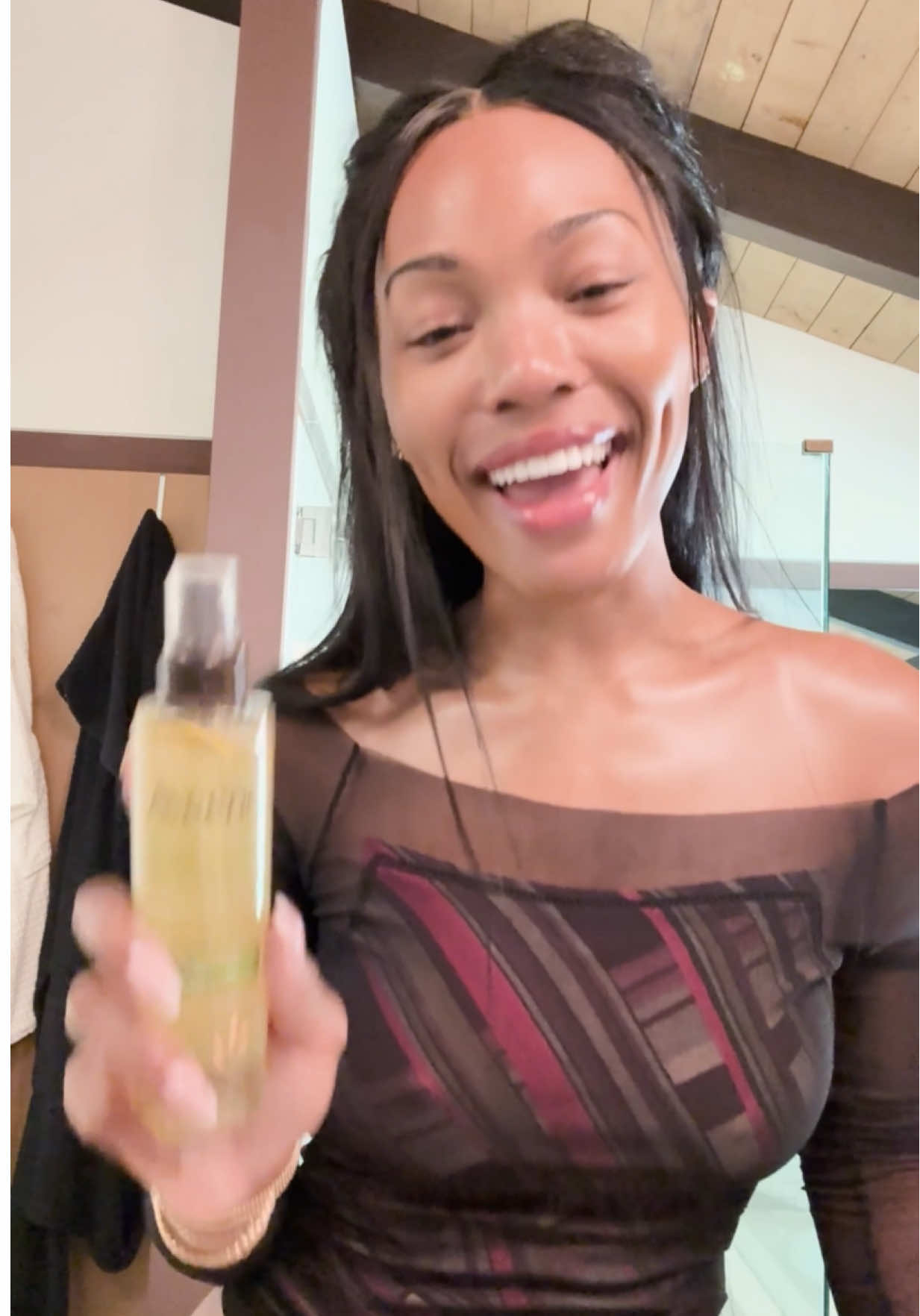 #AveenoPartner summer time calls for glowy shimmery skin ✨ @Aveeno Buy on Amazon now for Prime Day 7/8-7/11! Products on deal are subject to change