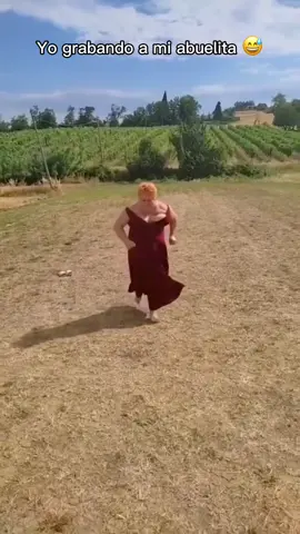 Yo grabando a mi abuelo 🤣 @Luis Angel🧸🖇️ #parati #Viral #fyp #funny #treanding #pregunta #dúo #paratiiiiiiiiiiiiiiiiiiiiiiiiiiiiiii #fy #comedia #challenge #foryou #trend #foryoupage #foryoupage❤️❤️#baile #mujer #chicas #baile #grabando #bailando #dance #abuela #abuelo #magic 