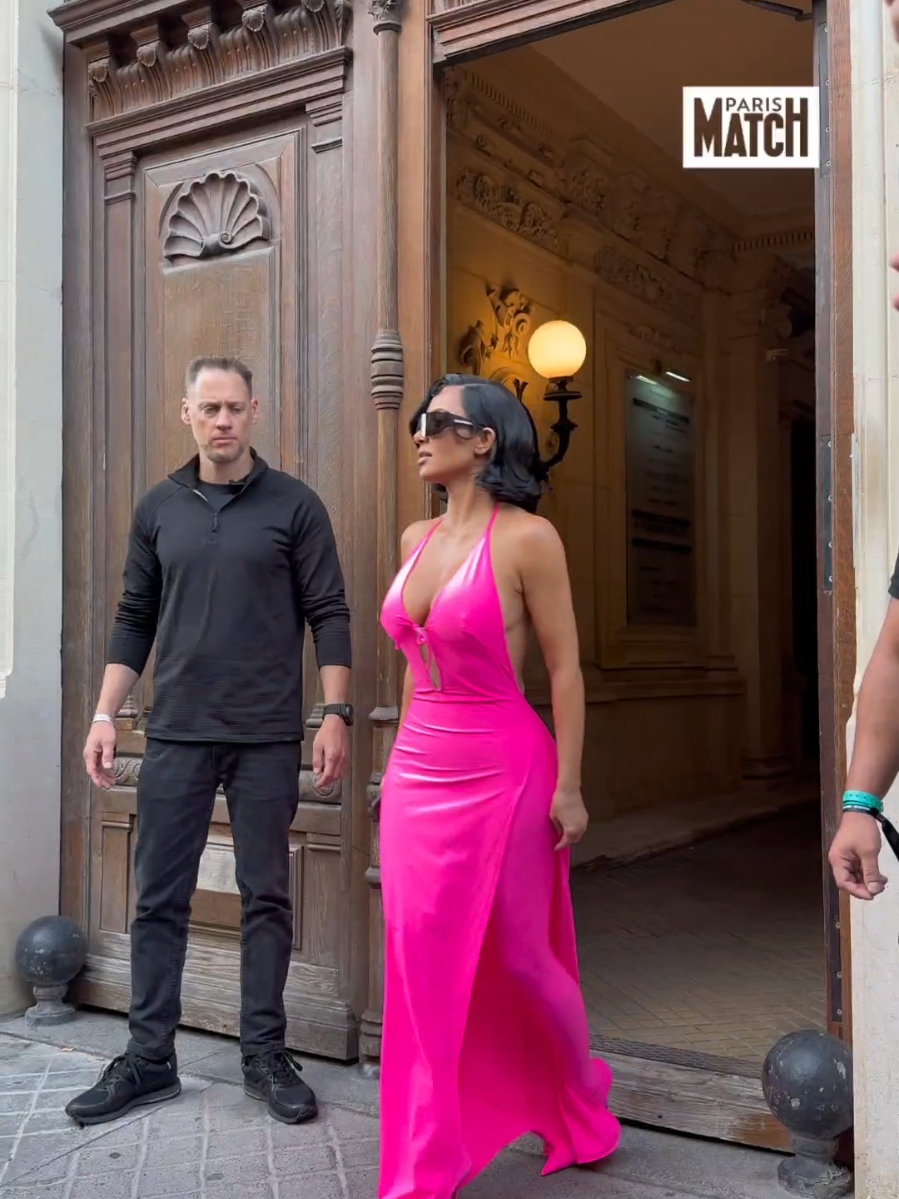 #KimKardashian  #onregardequoi  #pfw  #tiktofashion 