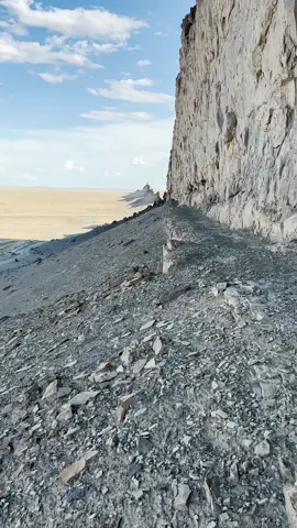 Very odd rock formation 🤯 #explore #rock #rocks #pillar #nature #fyp #mystery #mysterious