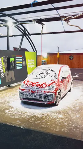 On one of our first days of opening we bumped into @FRAZ | Road To 1k down at our carwash site and got chatting! He is a local videographer and photographer and although his attention to detail when washing his car was amazing, his Instagram content was even better. This video is just 🔥 It's definitely gorilla time! 🦍🙌🏽🌴