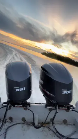 🐎🐎300 #paratiiiiiiiiiiiiiiiiiiiiiiiiiiiiiii #fyp #yamaha #outboards 