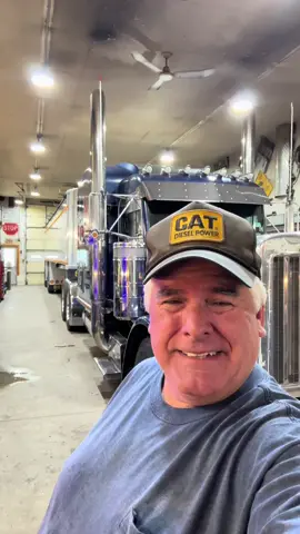 Happy Twisted Tuesday!#truckertok #farmtok #CapCut #bucketlife #379peterbilt #owneroperatorlife #pennsylvania 