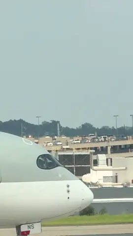 long boy coming thru #a350 #qatar #atl #planespotting #fyp 