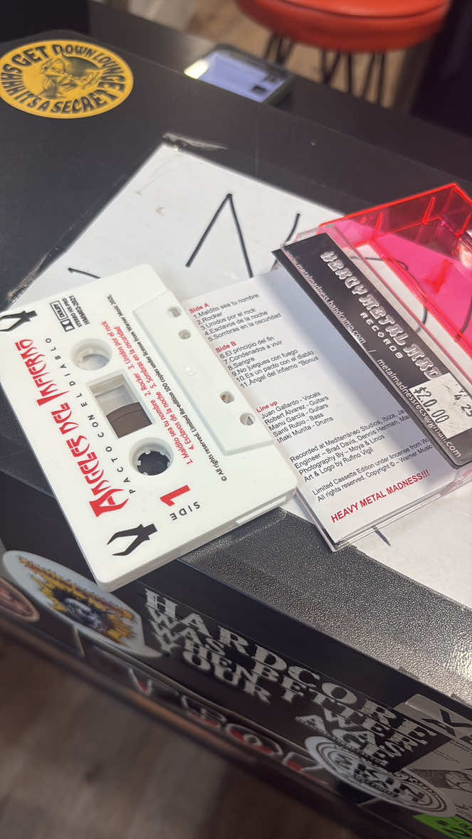#angelesdelinfierno #heavymetal #musica #cassettetape 
