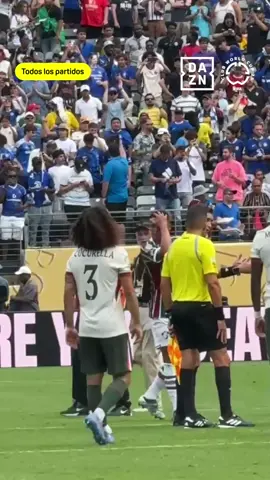 THIAGO SILVA 🤝 CUCURELLA  El respeto que merece una leyenda del fútbol.  @FIFAClubWorldCup | Todos los partidos gratis en DAZN.com | #FIFACWC #TakeItToTheWorld #tiktokfootballacademy #deportesentiktok 