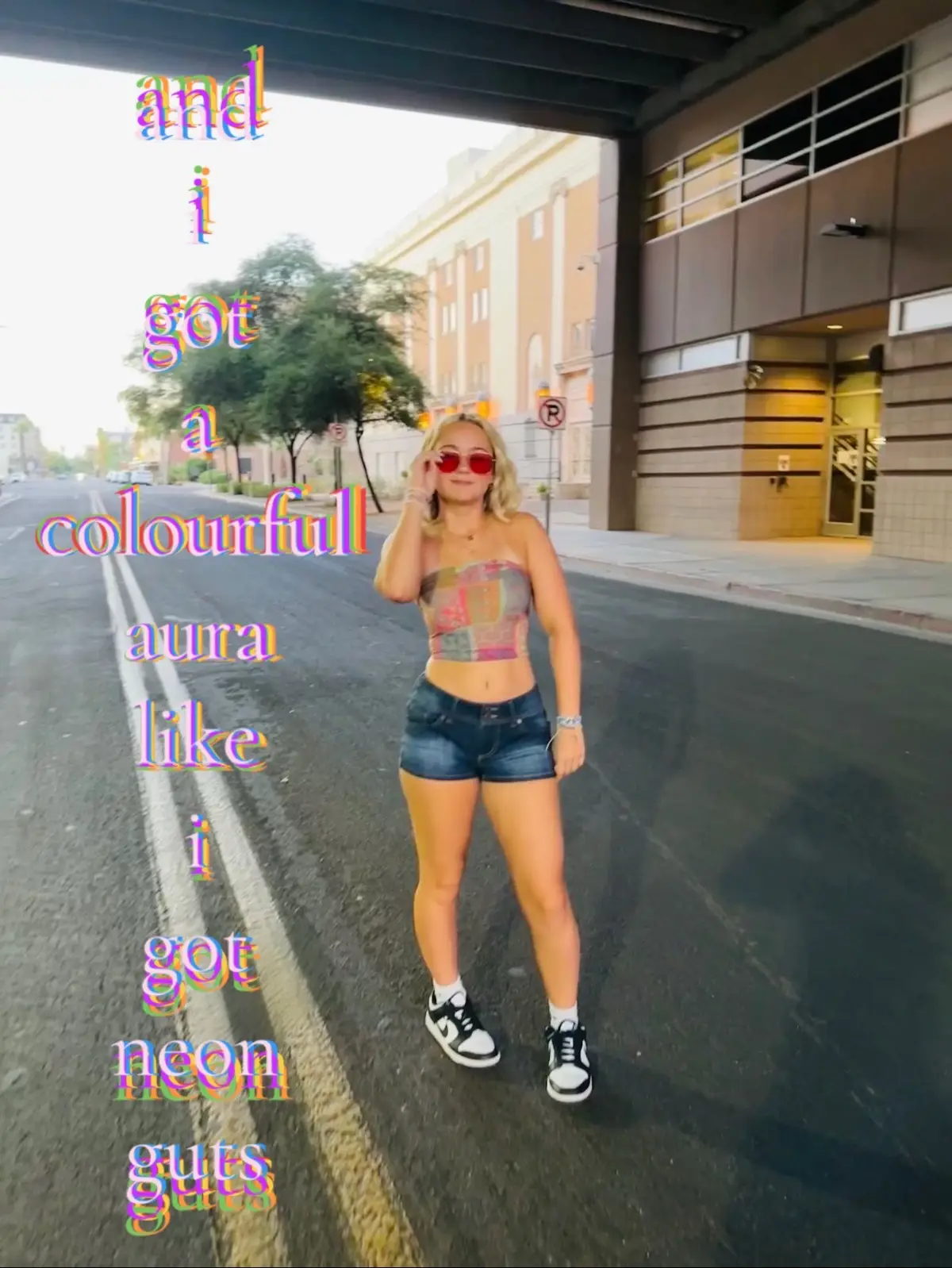 #neonguts 