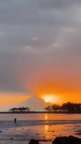 #lombok #pantai #sunset #views #sengigibeachlombok 