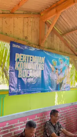 Pertemuan komunitas ULaMM Pringsewu kali ini terasa lebih spesial 🎉 Sambil sharing usaha & ngobrol bareng nasabah, kita juga rayakan ulang tahun 🎂 Selamat ulang tahun Bapak Syaifudin! Sehat selalu, usaha makin lancar, dan terus jadi inspirasi 💚💙 #ULaMMPringsewu #PNMLampung #UlangTahunNasabah #KomunitasPNM #PNMBersamaNasabah