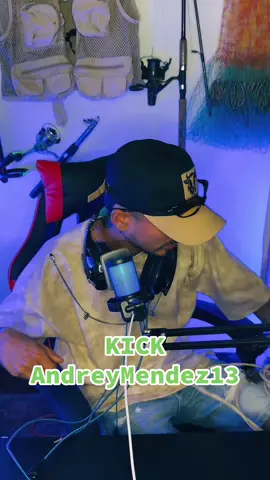 Poco a poco la vamos dejando al peluche. #kickclips #fyp #kick #andreymendez13 