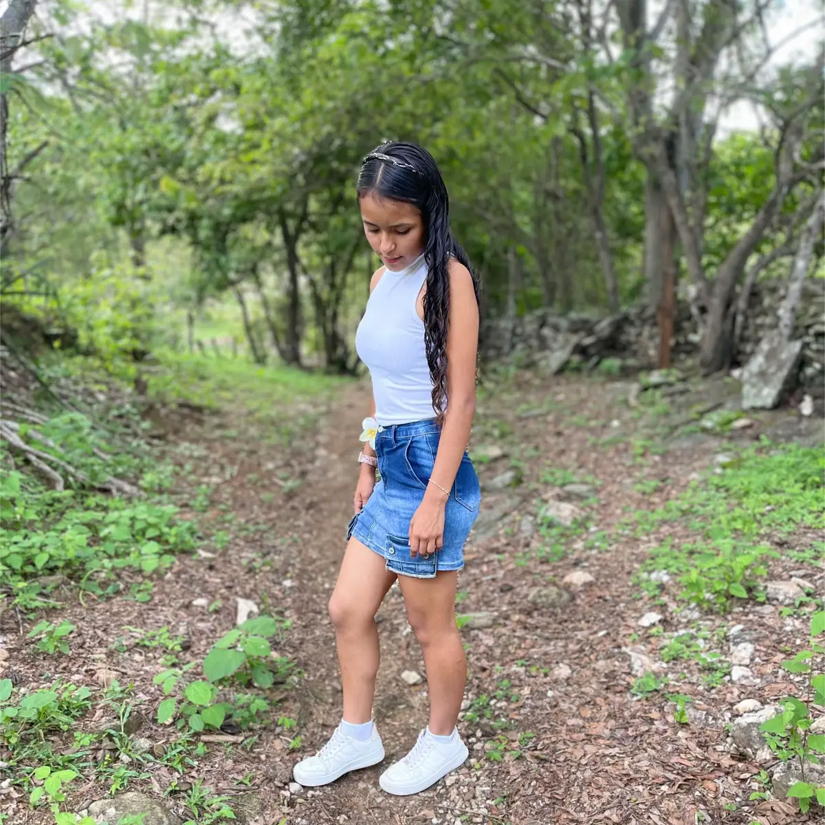 #pfypシ #pielcanelaa🤠 #guatemala #bajaverapaz🚀🤘🇬🇹🌦 #💋😍 #salama #porfavortiktokponmenparati #📦 #morenita👩🏽 #cuentasegundaria #sigueme_para_mas_videos_asi #borrador #👅❤️😂 #sigueme_y_te_sigo @𝓘𝓭𝓮𝓵𝓵𝔂 ᰔ #uñas💅 #shein #falda #tenis #🎀🧸 