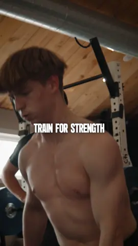 Most athletes train for strength. Some train for speed. But almost nobody trains the phase that actually connects the two. #hockeytraining #speedtraining #athletetraining #athlete #strengthtraining 