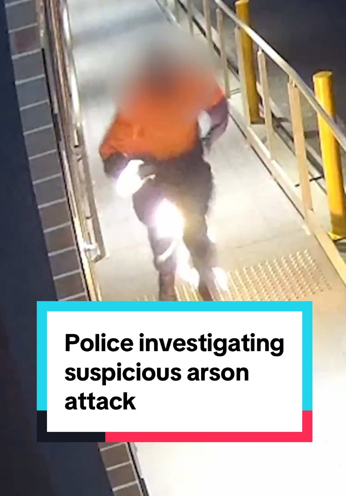 Police released CCTV footage of a fire that caused damage to a Burwood salon. Investigators are urging anyone with information to contact Crime Stoppers. #police #nsw #australia #australia🇦🇺 #police #crime #crimetok 
