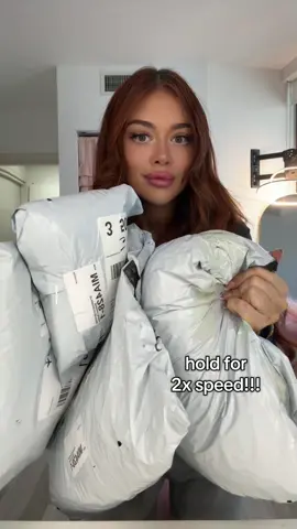I spent over $500 on TikTok shop, so let's do a haul of everything I got Stay tuned for part two! 💖 #tiktokshopfinds #TikTokShopHaul #tiktokshopcreatorpicks #clothinghaul #fashionhaul #shoppinghaul #haultok 
