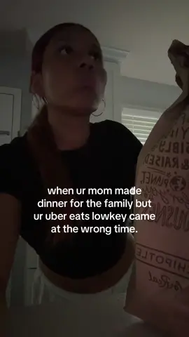 like i told bro to wait at the corner😣 #fyp #relatable #chipotle #munchies #moms 