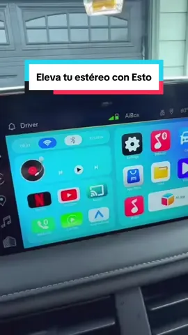 No compres el que solo agarra solo 2 platformas de streaming agarra este que puedes hacer mucho más! #smartbox#carplay #smartbox #tiktokmademebuyit #treasurefinds #cartech #carplayadapter #carstereosystem #carupgrades #tiktokshopcreatorpicks #spotlightfinds #dealsfordays 