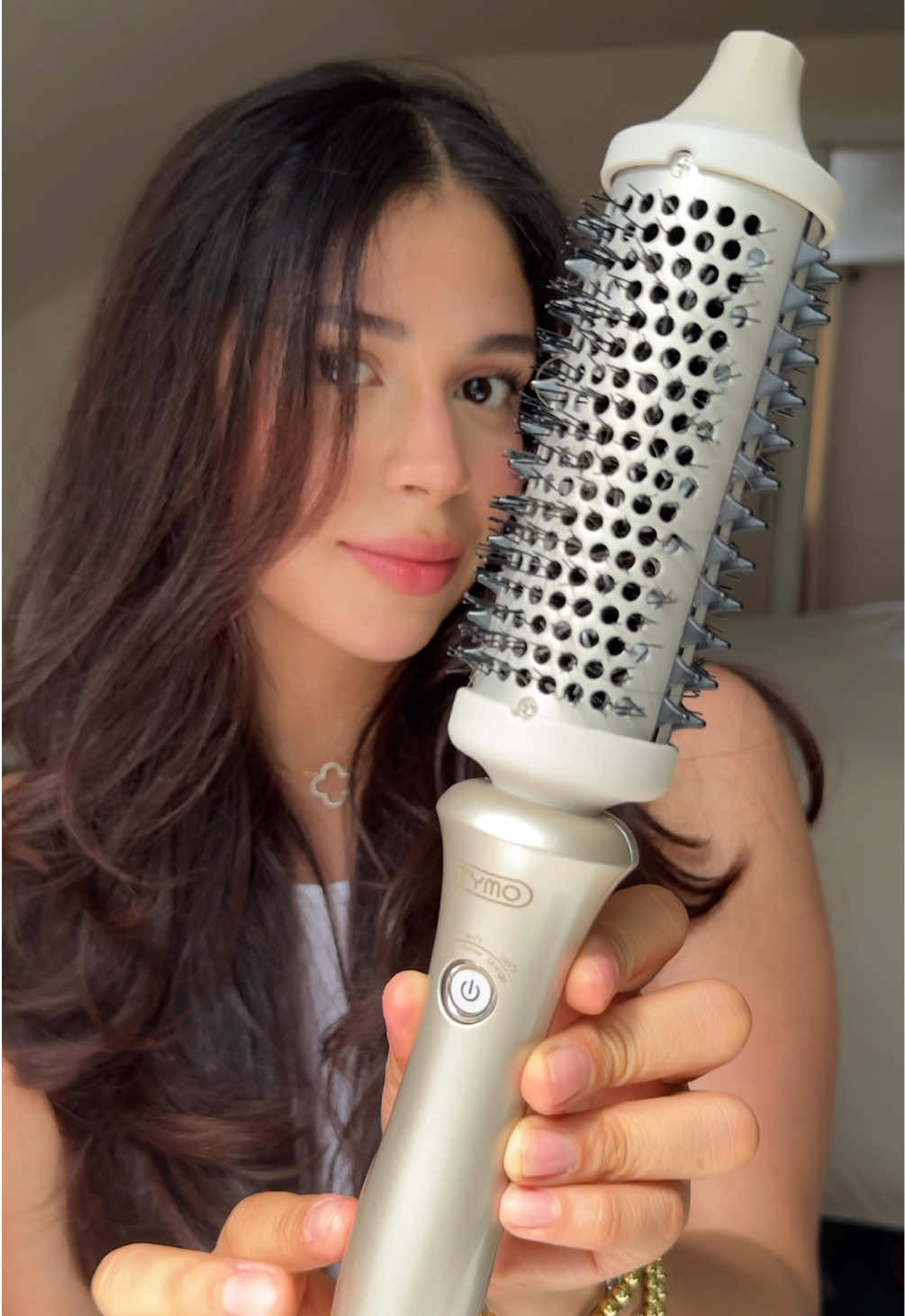 Want that voluminous, bouncy blowout with zero effort? a thermal brush is your bestie 🫶🏼😩🥹🤝🏽✨😍 @TYMO BEAUTY US #bouncyblowout #hairtutorial #thermalbrush #hairtools. 