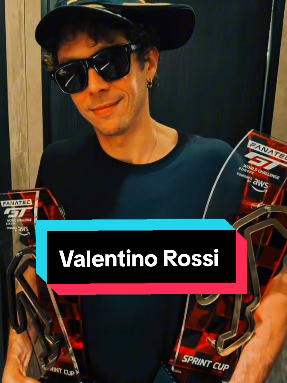 Valentino Rossi (lahir 16 Februari 1979) adalah seorang pembalap mobil profesional Italia yang saat ini turun dalam ajang Kejuaraan Ketahanan Dunia FIA bersama tim Team WRT. Ia sebelumnya dikenal sebagai pembalap motor pada kejuaraan Grand Prix Sepeda Motor dengan gelar juara dunia pada empat kelas yang berbeda yang diraihnya dalam waktu tujuh tahun berkarier. Ia merupakan salah satu pembalap sepeda motor tersukses, dengan tujuh gelar juara dunia pada kelas puncak (500cc/MotoGP) dan dua gelar pada kelas 250cc dan 125cc. Menurut majalah olahraga terbitan Amerika, Sports Ilustrated, Rossi adalah salah satu olahragawan bergaji terbesar di dunia, ia diperkirakan digaji $34 juta pada tahun 2007. Putra dari mantan pembalap GP 250 cc, Graziano Rossi, dan Stefania Palma ini memegang banyak rekor dan prestasi yang diraihnya melampaui banyak seniornya. Total pembalap eksentrik ini membukukan 9 gelar juara dunia, sekali pada kelas 125cc pada tahun 1997, sekali pada kelas 250cc (1999), dan tujuh kali juara dunia pada kelas puncak 500cc/MotoGP (2001, 2002, 2003, 2004, 2005, 2008, dan 2009).#valentinorossi #pembalap #motorgp #olahragawan #foryoupage #xyzbca #fyp #fypシ゚viral #fyp #fypシ゚viral #fyp #fypシ゚viral #fyp #fypシ゚viral #fyp #fypシ゚viral #fyp #fypシ゚viral 