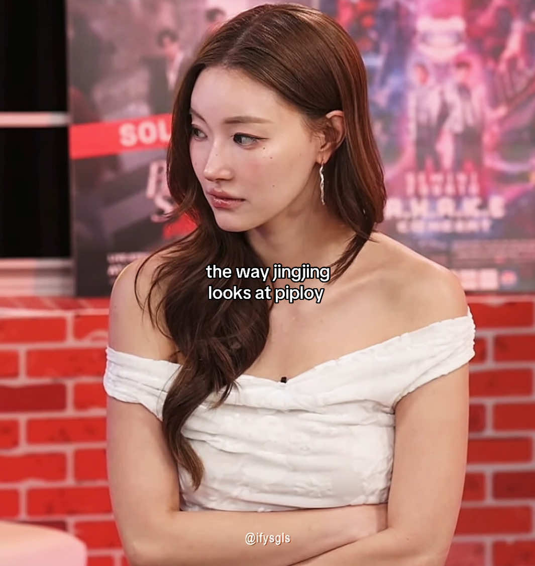 if i got to promote jingjingpiploy on a daily to get them that gl series then so be it 😭 #piploy #piploykanyarat #jingjing #jingjingyu #hideandsis #thaigl #thaiglseries #gmmtv #gmmtv2025 #whalestorexoxo #whalestorexoxotheseries #jingjingpiploy #gxg #wlw #girlslove #gl  #explore #fyp #xyzbca 
