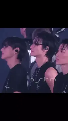 momy hwa🥹🤗🥰 #seonghwa #yunho #wooyoung #san #yeosang #mingi #jongho 