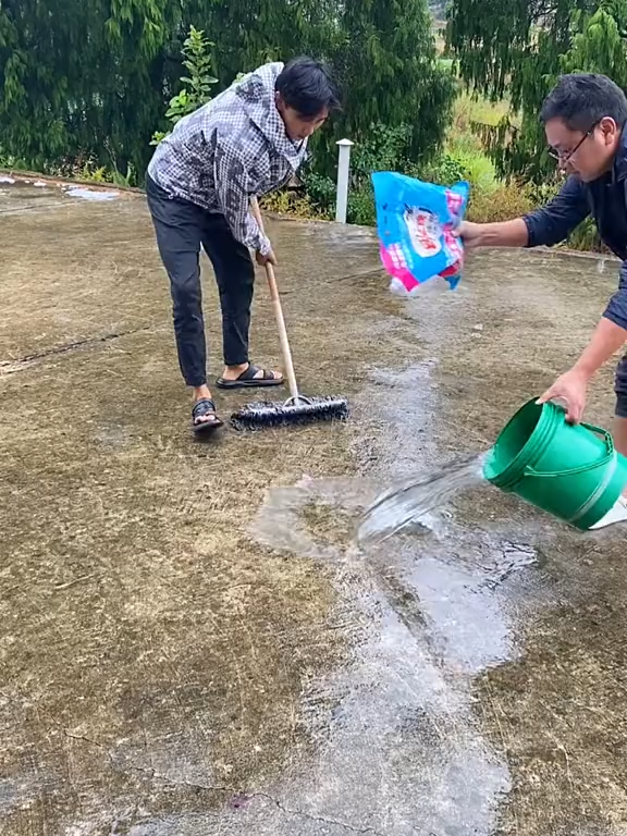 #floorbrush