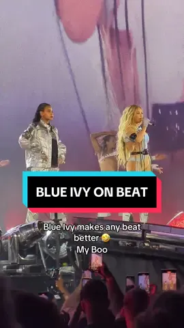 She eats every time #blueivy #blueonbeat