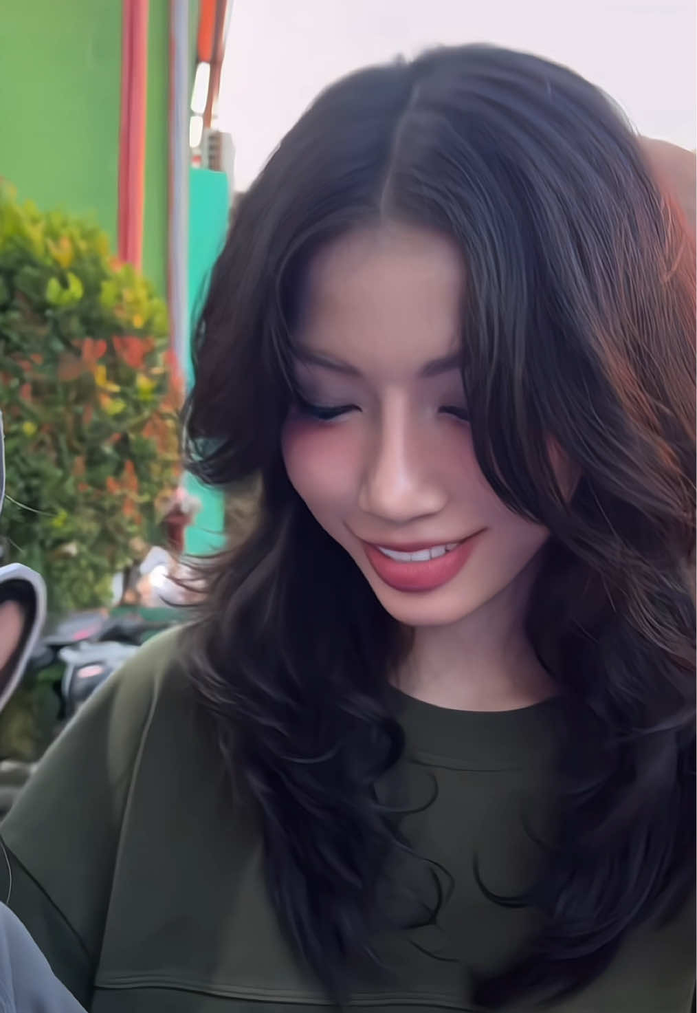 đang kí nhưng cứ nhắc mn đứng sát vào để xe đi =))) dth qué ck oii 🥹🥹 #lyhan 