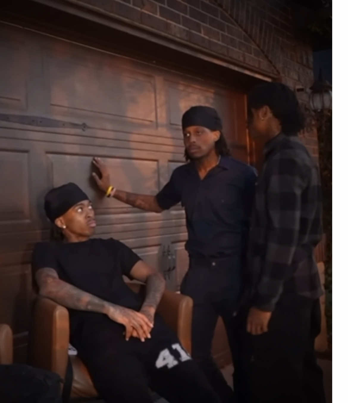 The way red ran at the end🤣🤣🤣 #chris #debo #eli #red #skit #fyp #viral #foryou #fridaymovie #funny 