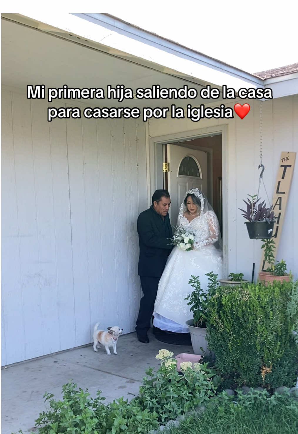 Orgulloso de mi hija💕#mexican #fypシ #casarse #amor #parati #fyp #viral #hija #boda #iglesia  #recuerdos #casa 
