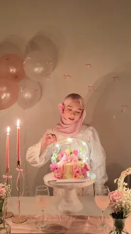 national me day! 🎂🥳 #fyp #birthday #poseideas 