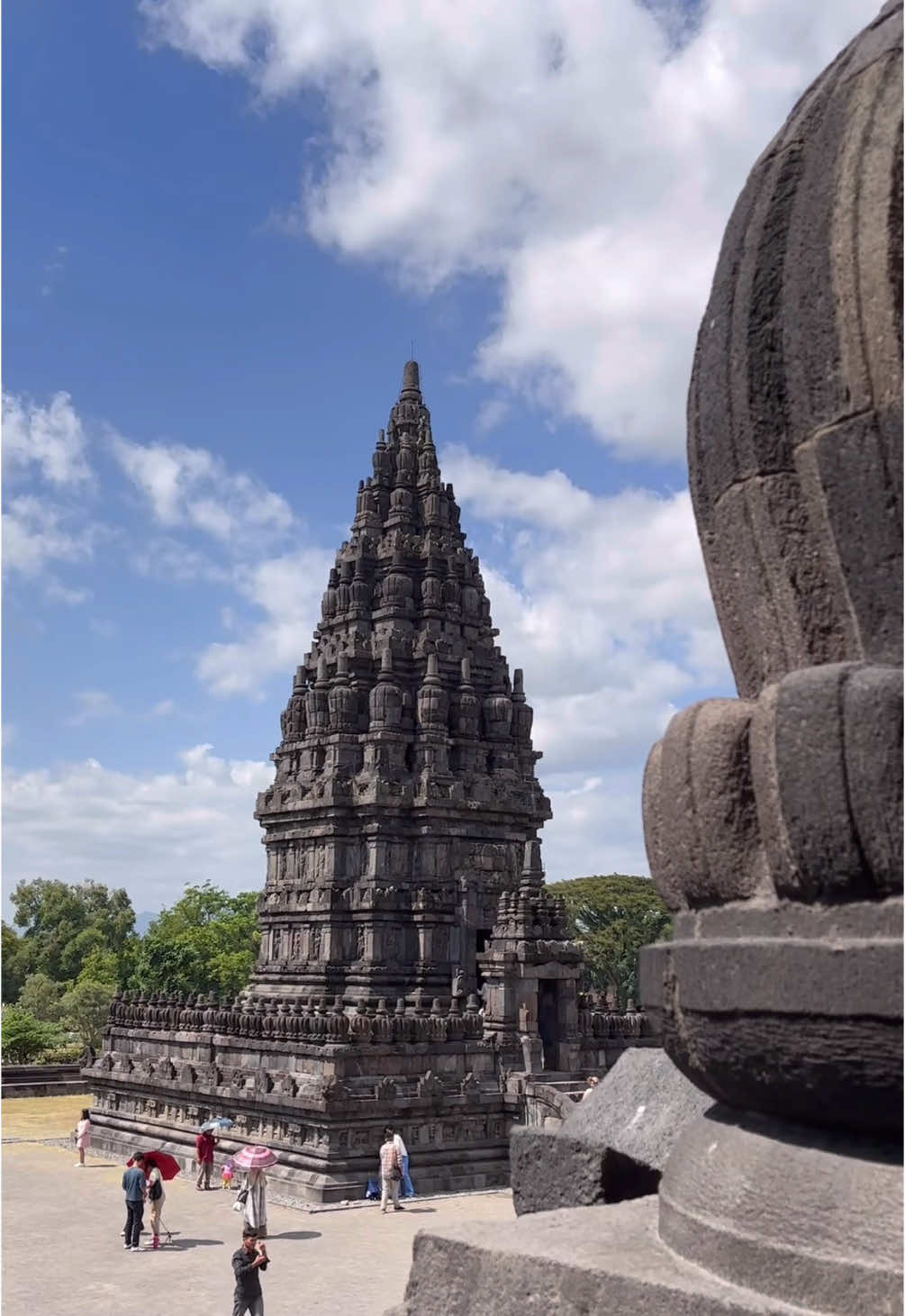 Ke candi prambanan yukk, kita anterin #paketwisatajogja #candiprambanan 