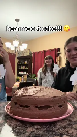 hear me out cake!! 😋 #fyp #foryoupage #hearmeoutcake #hearmeout #foryou #fy #viral