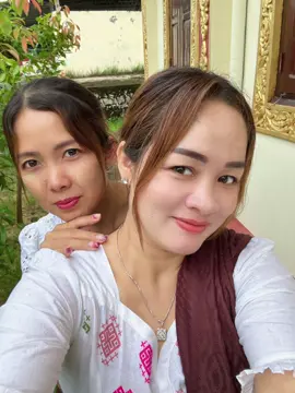 ကုသိုလ်ယူရင်း ဓာတ်ဖမ်း#မြင်ပါများပီးချစ်ကျွမ်းဝင်အောင်လို့🥰🤭 