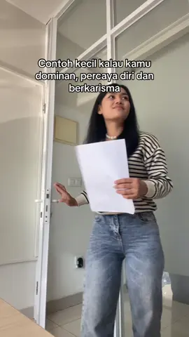 Menurut kamu gesture mana yang lebih kesannya lebih bagus? #relatable #alphawoman #gesture 