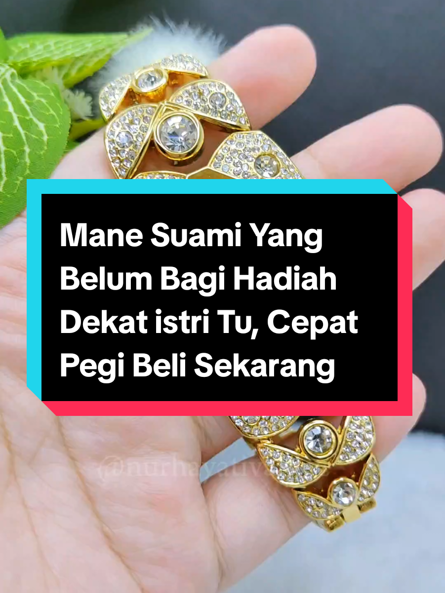 Replying to @dyahexcel Maseh Ade Lagi Ke Suami yang tak bagi hadiah Dekat istri?🥹#jam #watch #jamtangan #jamtanganwanita #jamtanganmurah #jamtanganmewah #jamtanganwaterproof 