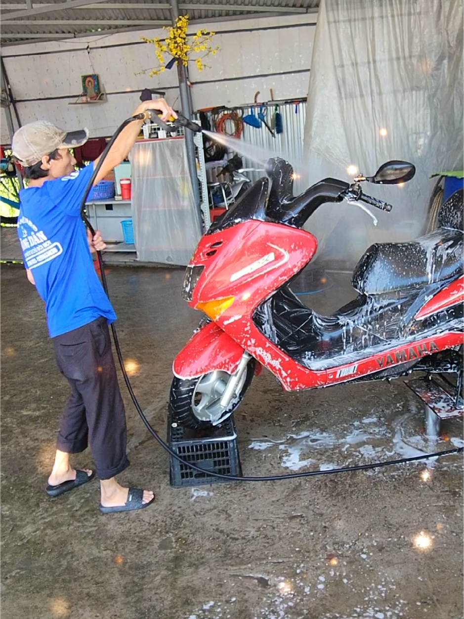 Yamaha Majesty 125 Chào mọi người...