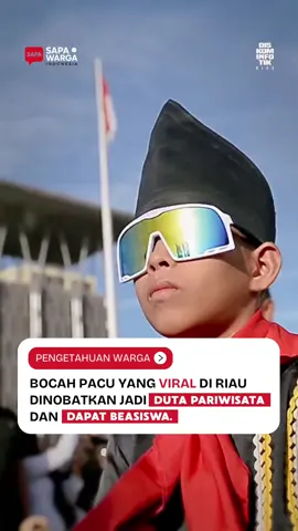 Bocah PACU Viral‼️ Rayyan Arkan Dikha atau Dika, bocah 11 tahun asal Riau bocah penari Pacu Jalur yang viral karena gerakannya yang lincah & penuh semangat, kini resmi jadi Duta Pariwisata Cilik dan mendapat beasiswa pendidikan! Gubernur Abdul Wahid memuji dedikasi Dika, menyebutnya sebagai bukti bahwa budaya Riau tetap hidup di hati generasi muda. Atas jasanya memperkenalkan Pacu Jalur ke panggung lebih luas, Dika dinobatkan sebagai Duta Pariwisata Riau dan diberikan beasiswa pendidikan. “Hari ini hampir semua orang membuka mata bahwa tradisi dan budaya sangat berkembang di Riau terutamanya pacu jalur. Nah, oleh karena itu saya tadi memberikan apresiasi untuk Dika.” tuturnya. Kuerennn iki kudu di apresiasi 👏 Daerah mana lagi yang BOCAH bisa keren nih? Komen! Mau informasi terbaru tentang WARGA INDONESIA?  Yuk Follow @sapawarga.id 👏 By @kominfo.riau  #SapaWargaId #SapaWargaIndonesia #SapaWargaIndo #SapaWargaku #IndonesiaTerkini #BeritaIndonesia #PacuRiau #Riau #Pacu #indo