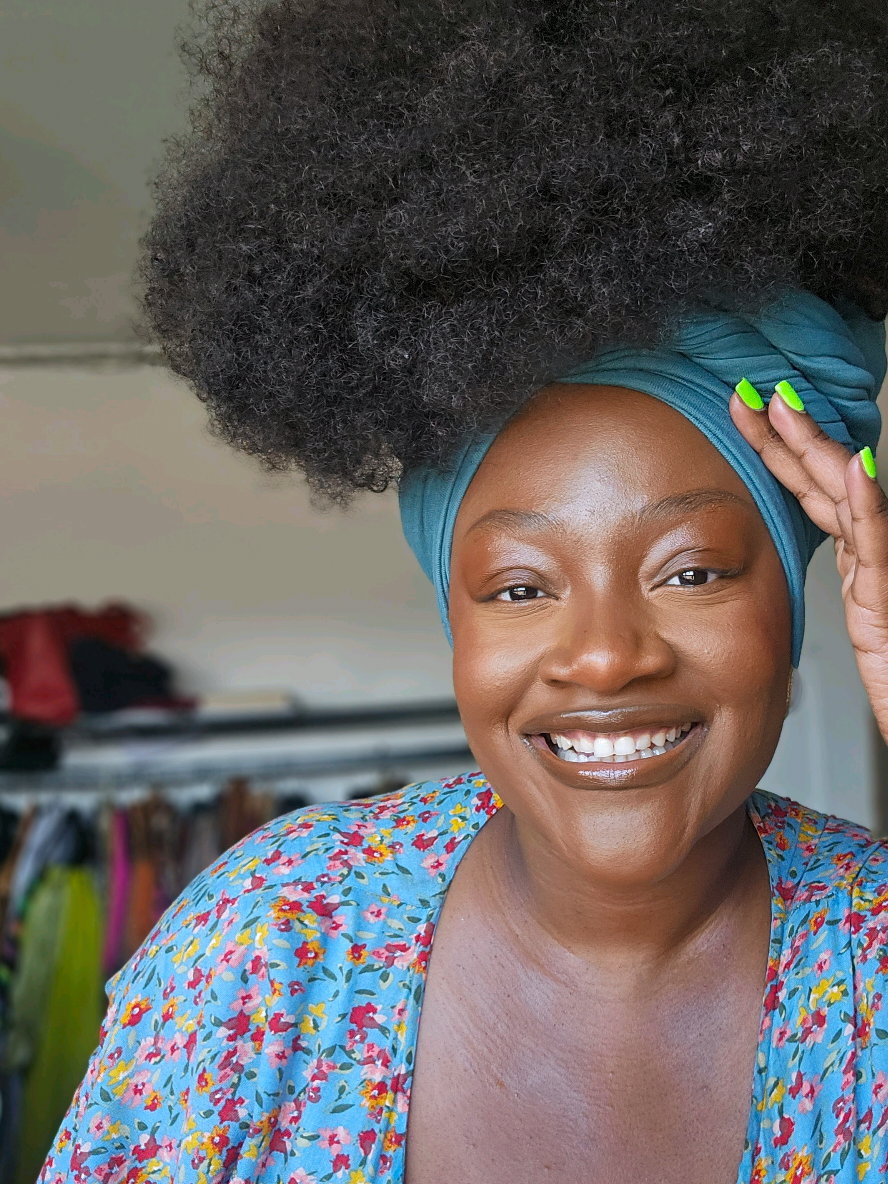 This is how I express myself.  I love wearing colour.  #SelfCare #SelfImprovement 