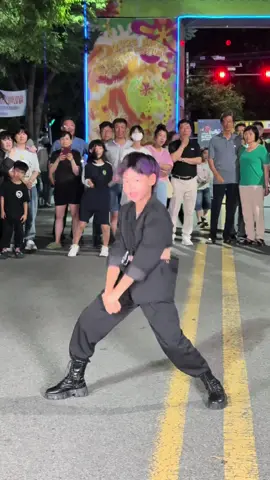 대구에서 추는 정우의 So Da Pop 댄스는? #춤추는곰돌 #춤추는곰돌의랜덤댄스 #kpop #댄스 #dance #afstarz #afstarzentertainment #afstarz댄스학원 #sodapop #netflix #kpopdemonhunters 