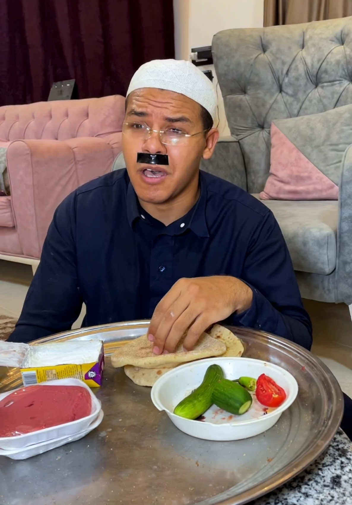 لما يجيلكم ضيوف علي الاكل 🍗🤣