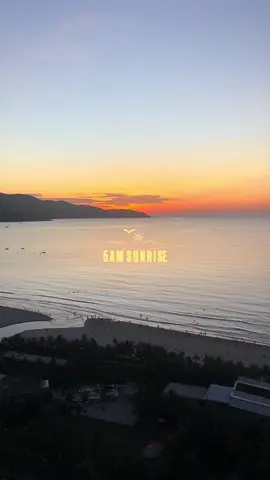 waking up to this view 🌊 #danang #sunrise 