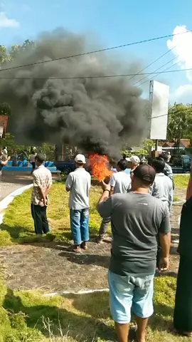 Hampura pa kuwu abii milu demo🙏 #demo #kepaladesa #korupsi #cicapar #banjarsariciamis #fy 