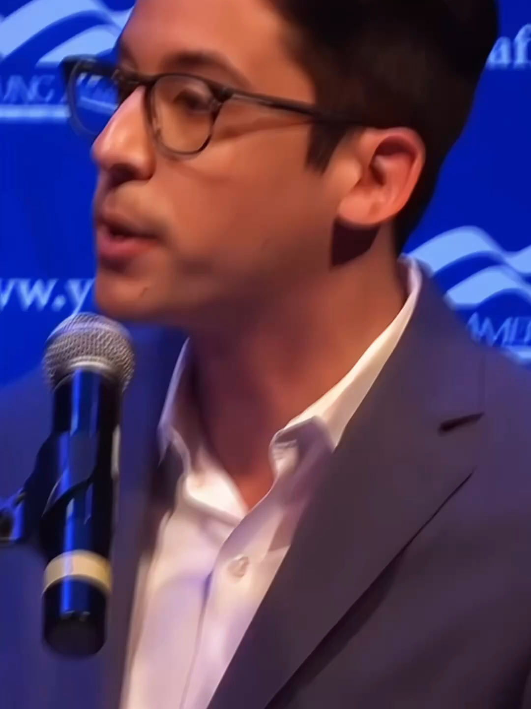 Man Publicly EXECUTES Clueless Woke Profesor!
