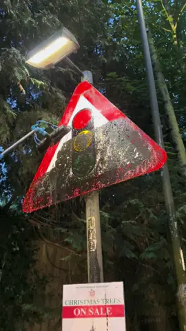I love finding a sign like this! Makes for a really satisfying transformation #thesignguy #satisfying #asmr #asmrsounds #CleanTok #asmrtiktoks #transformation #fyp 