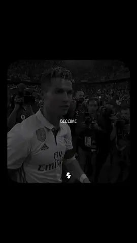 2nd greatest. (i still love him tho) #motivation #dream #inspiration #mind #athlete #ronaldo #fyp 