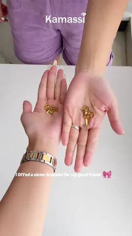 The choice of each accessory, the arrangement of each pendant, your jewelry, belongs to your own style. This DIY set has no fixed template, only the inspiration in your mind, turned into a work of art on your wrist and neck.MZX-N8888-2#KAMASSI #KAMASSIDIY #KAMASSIJewelry #ss24tfashion #Bracelet #FashionNecklace